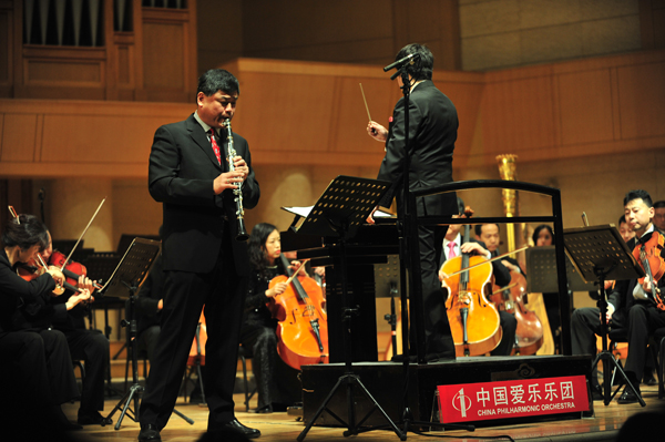 “狗万之夜”John Bruce Yeh与中国爱乐乐团音乐会、Philippe Pierlot与上海爱乐乐团音乐会成功献演