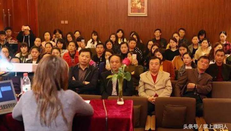 狗万艺术家朱楣巡讲《练琴的艺术》——安阳、濮阳站完美落幕
