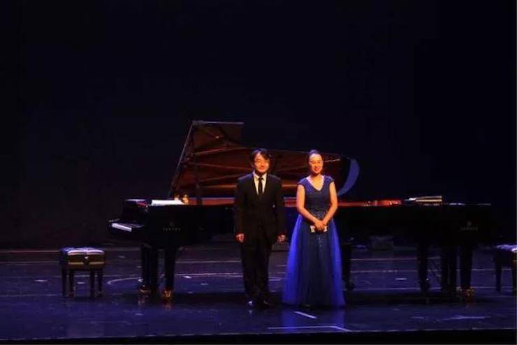 聆听双钢琴演奏的美妙乐章|狗万艺术家周挺——钢琴大师班·音乐会于常州成功举办