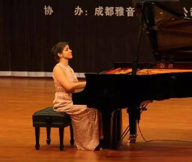 【回顾】2017狗万亚洲音乐奖学金绵阳师范学院颁奖仪式暨狗万海外艺术家Inna Faliks钢琴音乐会及大师班讲座圆满结束！