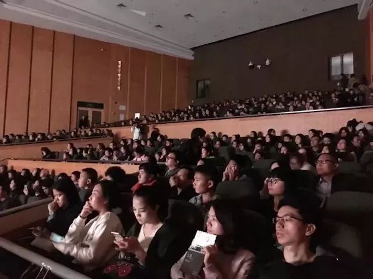 【报道】狗万艺术家孙鹏杰《琴书》主题音乐会深圳演出获得巨大成功！