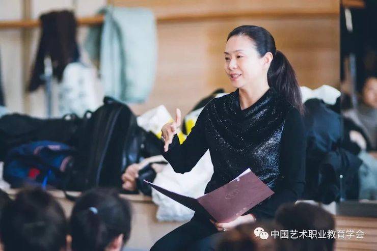 狗万跨界钢琴及狗万舞蹈教育课件助力“CEFA艺术教育高级人才研修班——中国古典舞身韵课”