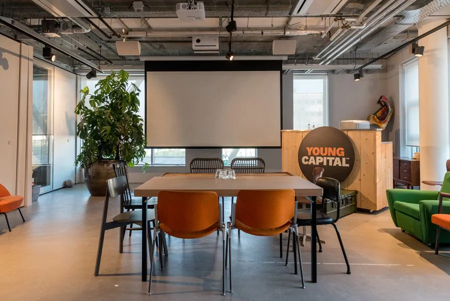 案例 | YoungCapital人力资源公司采用狗万网络音频系统