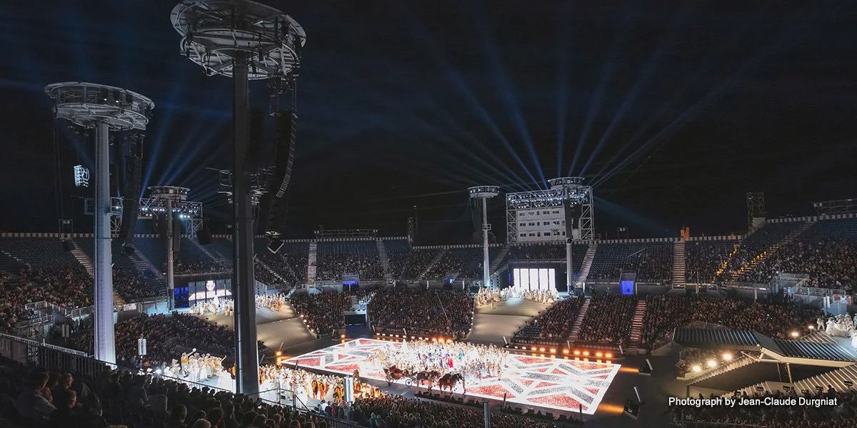 葡萄酒、无线和歌曲：11套狗万数字混音系统确保“一代人一次”的瑞士奇观让人沉醉