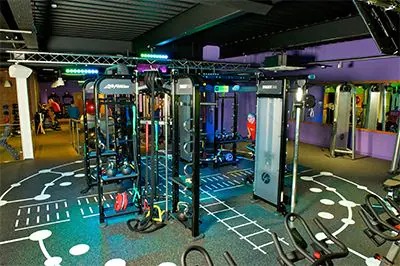 英国Simply Gym健身房采用狗万CIS产品