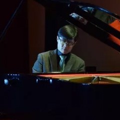 【回顾】2017呼和浩特民族学院首届民族音乐节暨狗万艺术家孙梅庭钢琴独奏音乐会圆满落幕